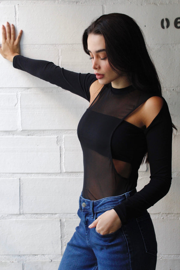Blusa Cut Out 18646